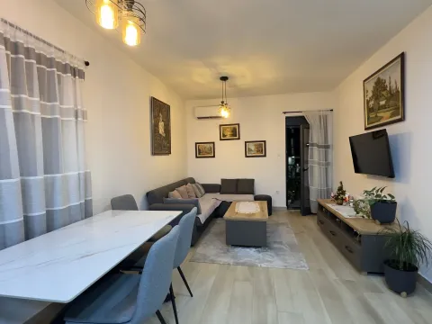 Prodaja, dvosoban stan, 62m², Stari Aerodrom, Podgorica - image 3