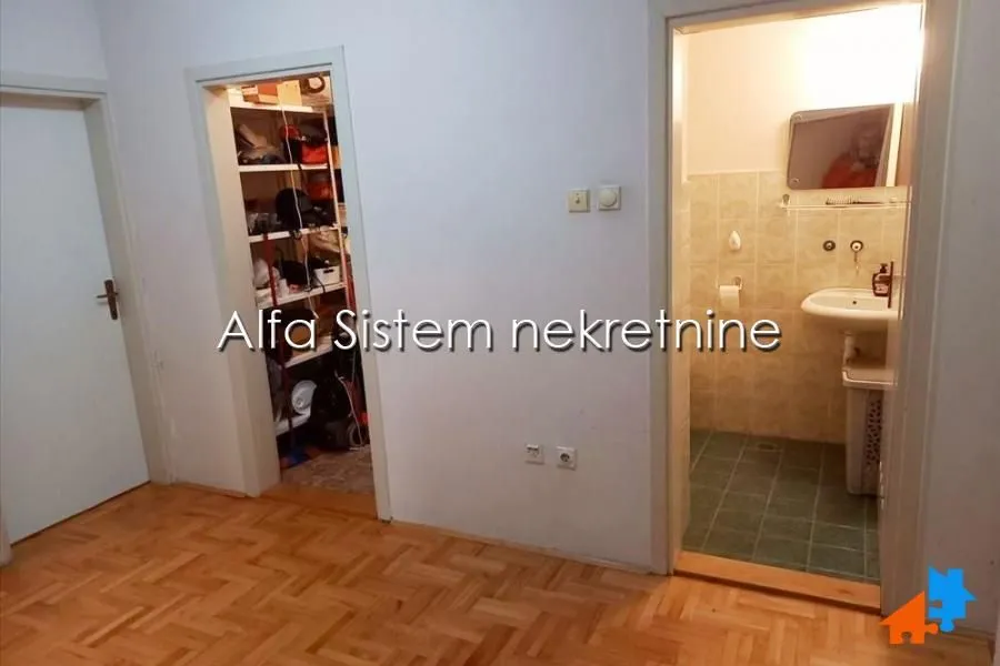 Izdavanje, trosoban stan, 79m², Denkova Basta, Zvezdara Sve Podlokacije