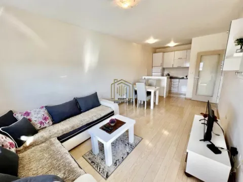 Prodaja, jednosoban stan, 47m², City Kvart, Podgorica - image 1