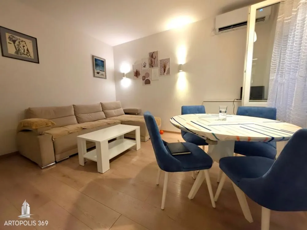 Prodaja, trosoban stan, 62m², Bajlonijeva Pijaca, Beograd