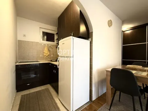 Izdavanje, dvosoban stan, 50m², Voždovac Sve Podlokacije, Beograd - image 8