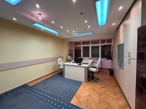 Izdavanje, poslovni prostor, 60m², Stari Grad, Beograd - image 7