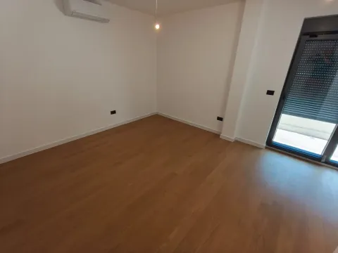 Sale, studio apartment, 30m², Blok 9, Podgorica - image 9