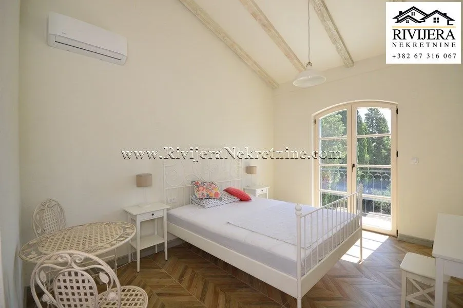 Prodaja, kuća, 184m², Baošići, Herceg Novi