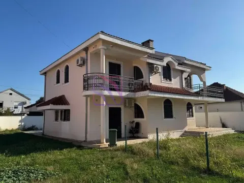 Sale, house, 340m², Tološi, Podgorica - image 3
