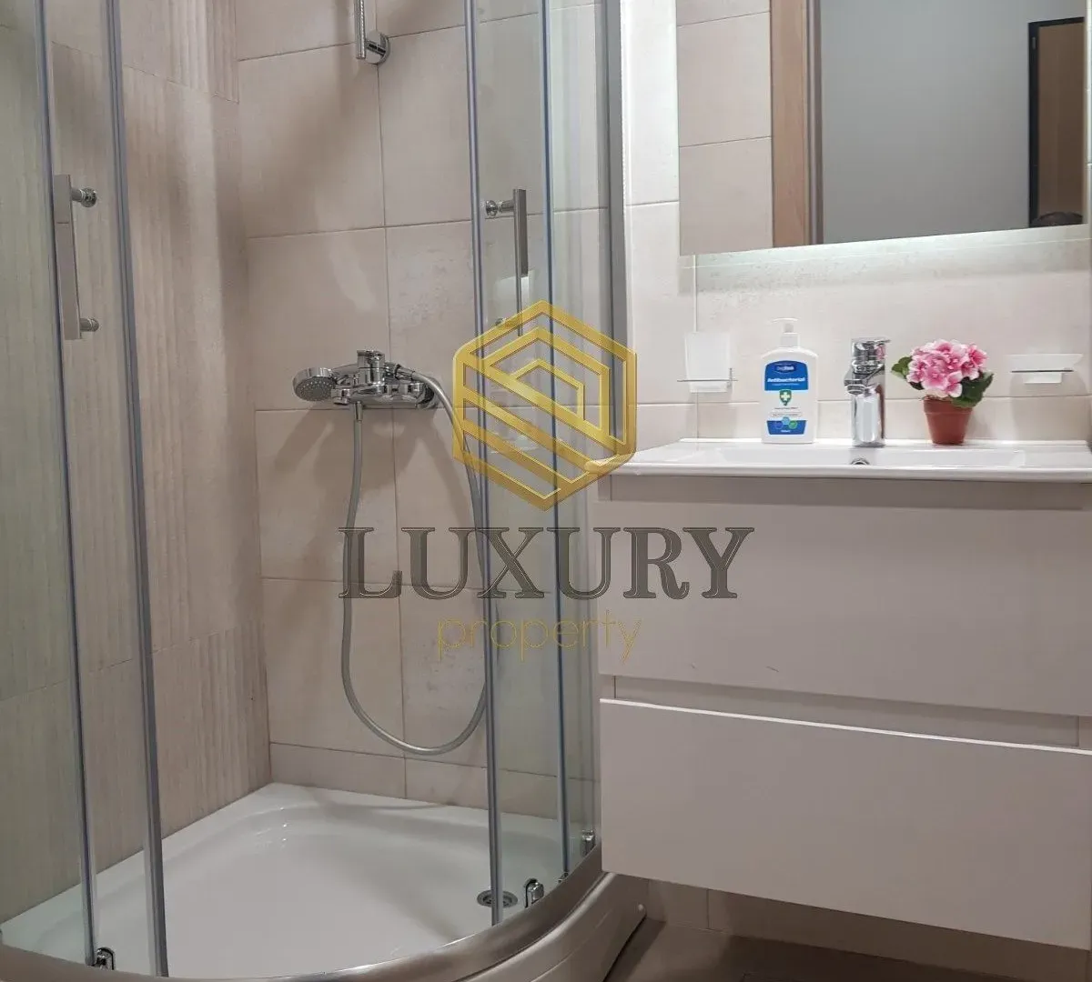 Rent, office space, 25m², Master Kvart, Podgorica