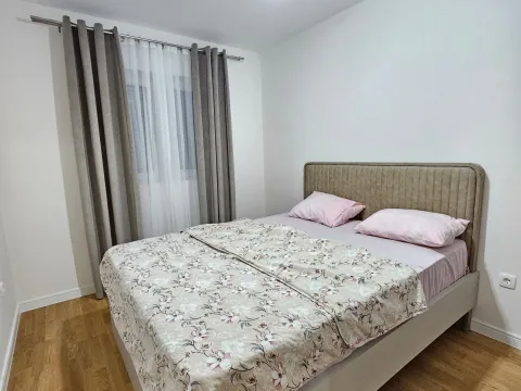 Rent, one bedroom apartment, 40m², Pobrežje, Podgorica - image 7