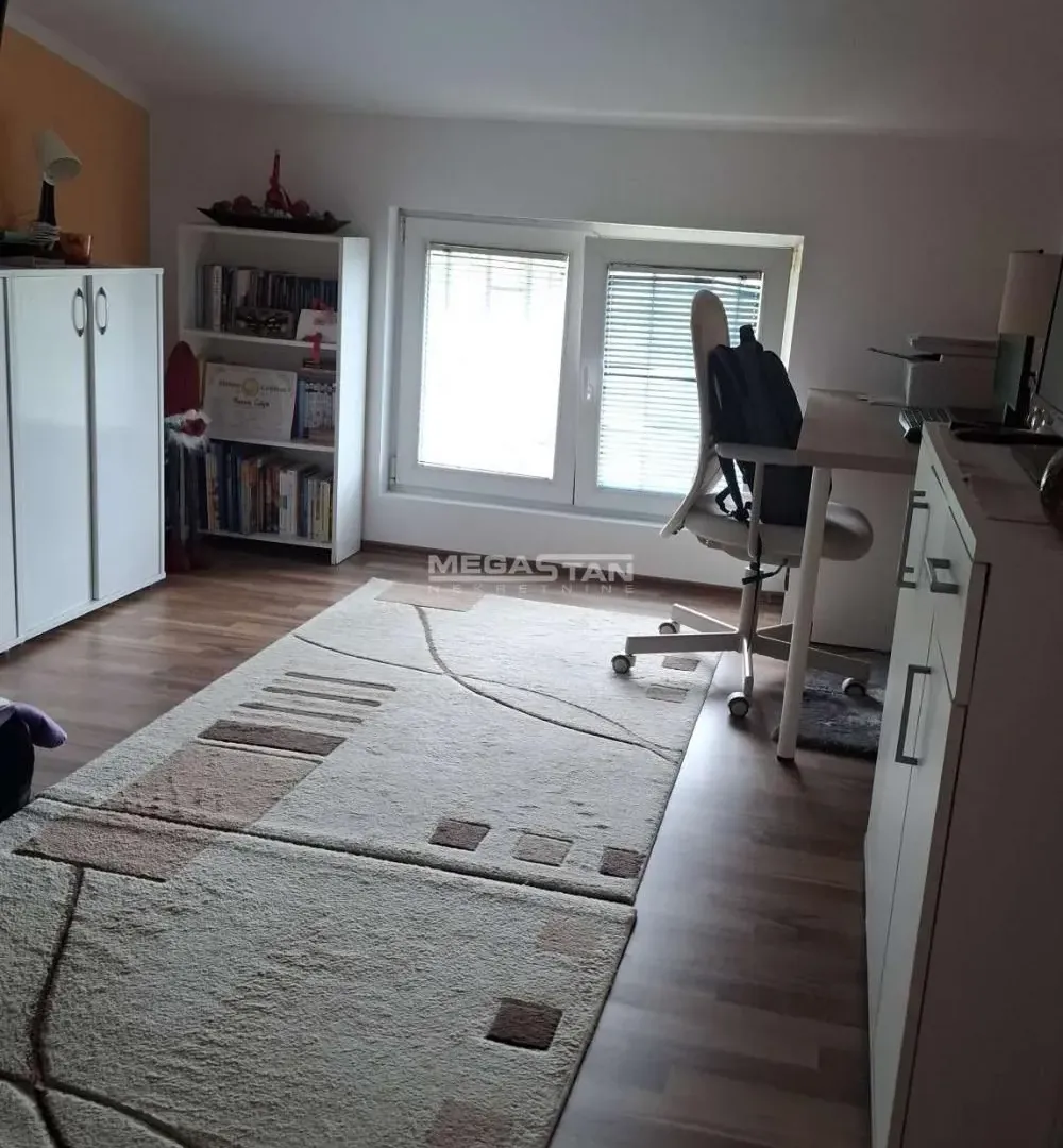 Sale, two bedroom apartment, 42m², Profesorska Kolonija, Palilula Sve Podlokacije