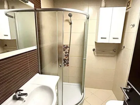 Rent, three bedroom apartment, 85m², Bečići, Budva - image 11