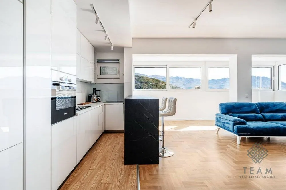 Sale, three bedroom apartment, 105m², Centar, Budva
