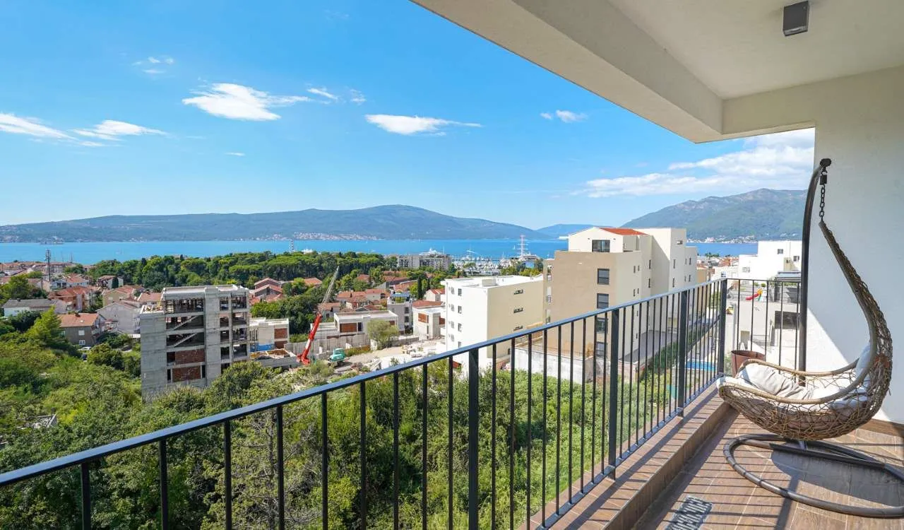 Prodaja, dvosoban stan, 66m², Tivat, Crna Gora