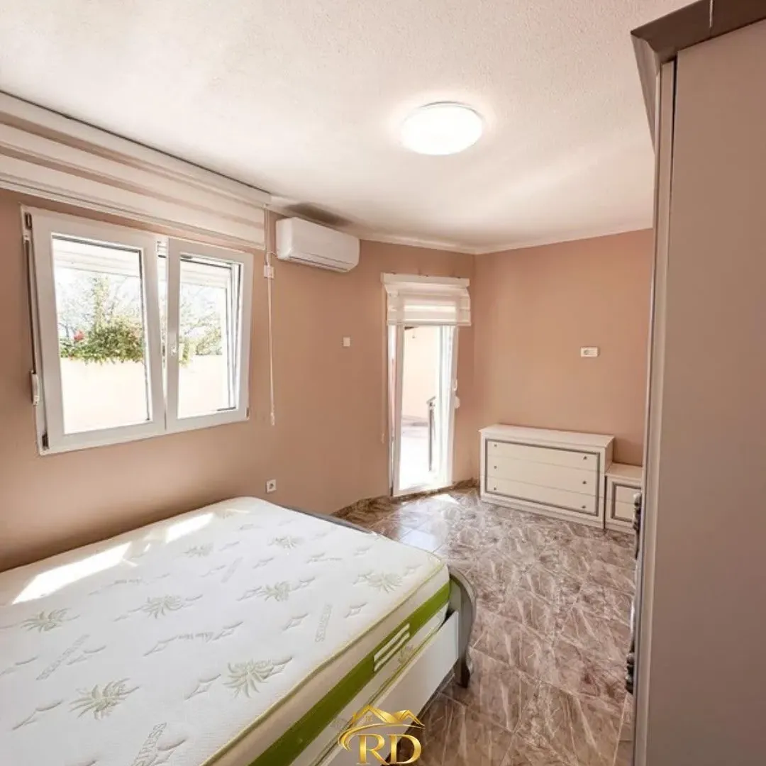 Izdavanje, trosoban stan, 125m², Momišići, Podgorica