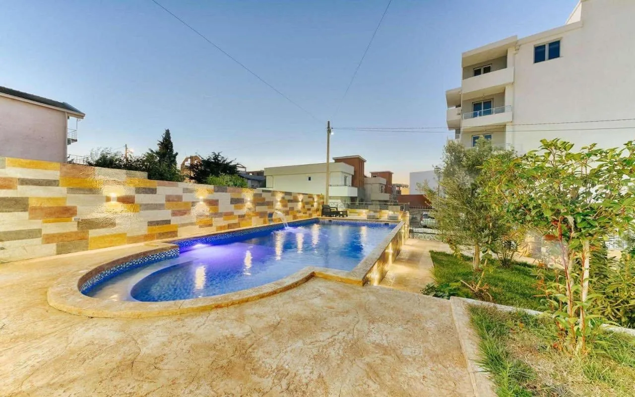 Prodaja, kuća, 170m², Dobra Voda, Budva