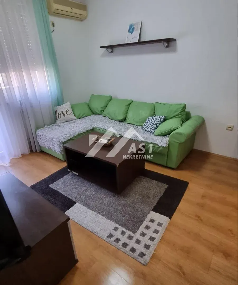 Izdavanje, jednosoban stan, 30m², Bulevar Oslobodjenja, Novi Sad Sve Podlokacije