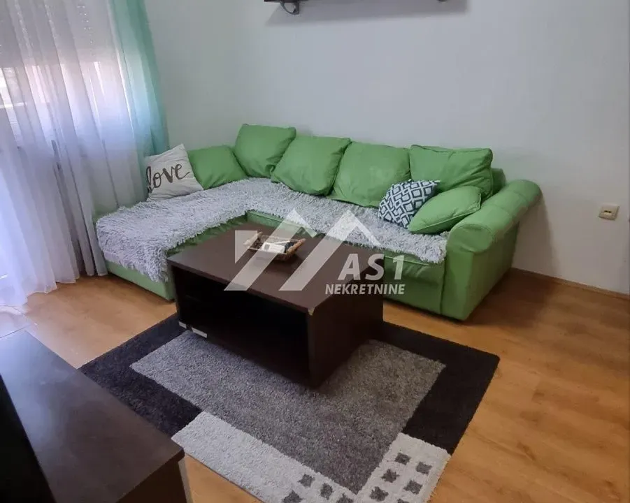 Izdavanje, jednosoban stan, 30m², Bulevar Oslobodjenja, Novi Sad Sve Podlokacije