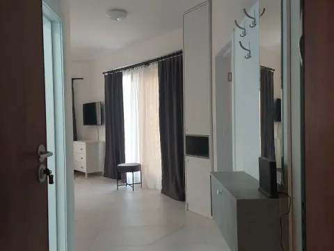 Rent, one bedroom apartment, 69m², Slovenska Plaža, Budva - image 3