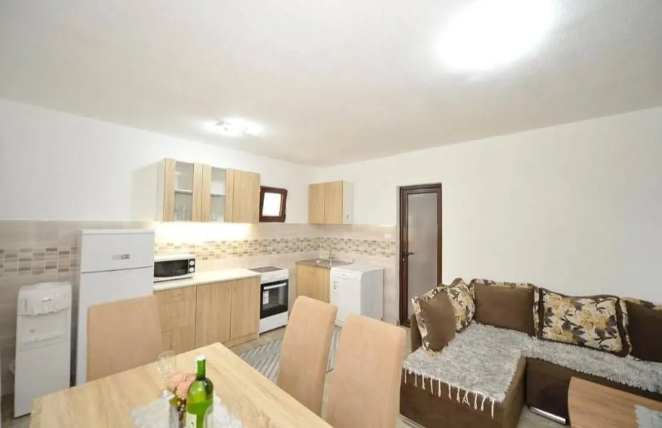 Rent, apartment, 50m², Kotor, Crna Gora