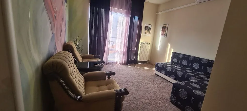 Izdavanje, jednosoban stan, 50m², Zvezdara Sve Podlokacije, Beograd