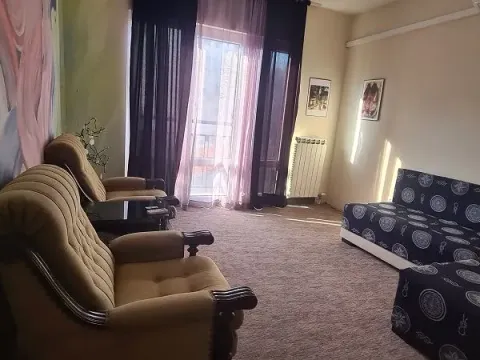 Izdavanje, jednosoban stan, 50m², Zvezdara Sve Podlokacije, Beograd