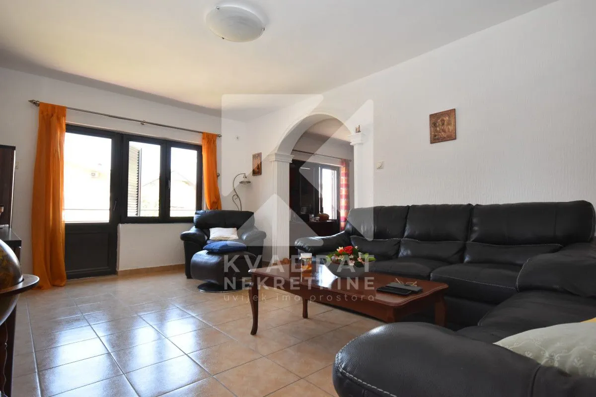 Prodaja, kuća, 320m², Murtovina, Podgorica