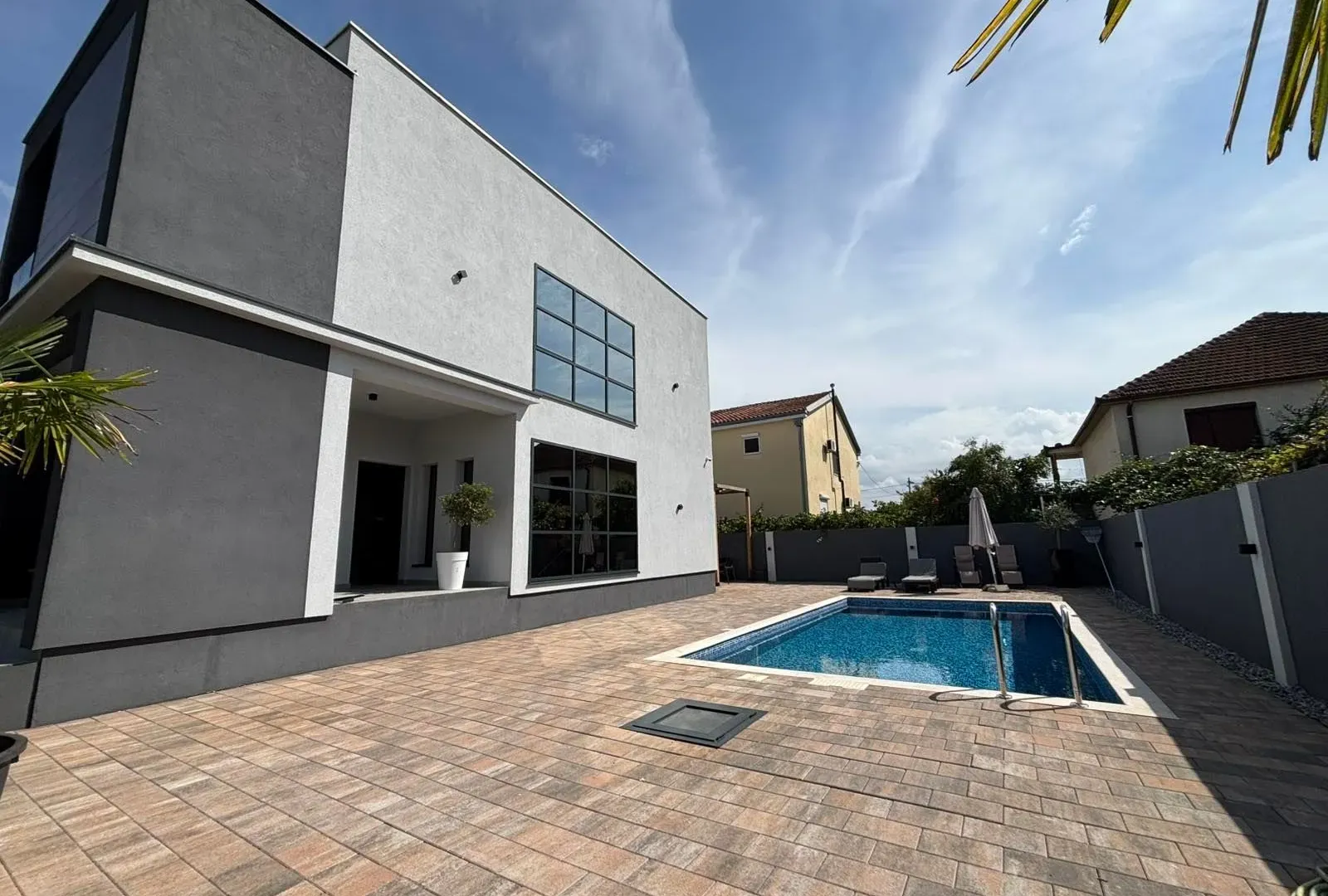 Prodaja, kuća, 150m², Donja Gorica, Podgorica