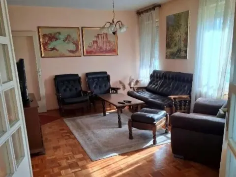 Stan in Vračar Sve Podlokacije