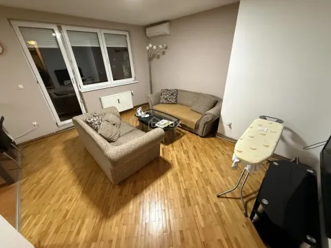 Prodaja, trosoban stan, 87m², Krive livade, Niš