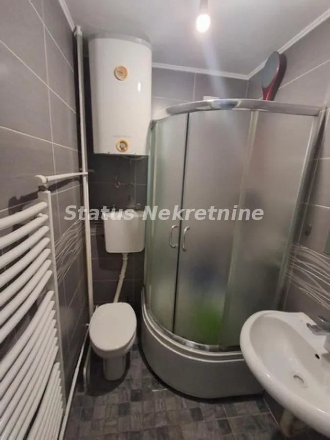Izdavanje, dvosoban stan, 54m², Železnička Stanica, Novi Sad Sve Podlokacije