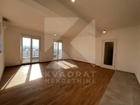 Prodaja, trosoban stan, 104m², Stari Aerodrom, Podgorica - image 3