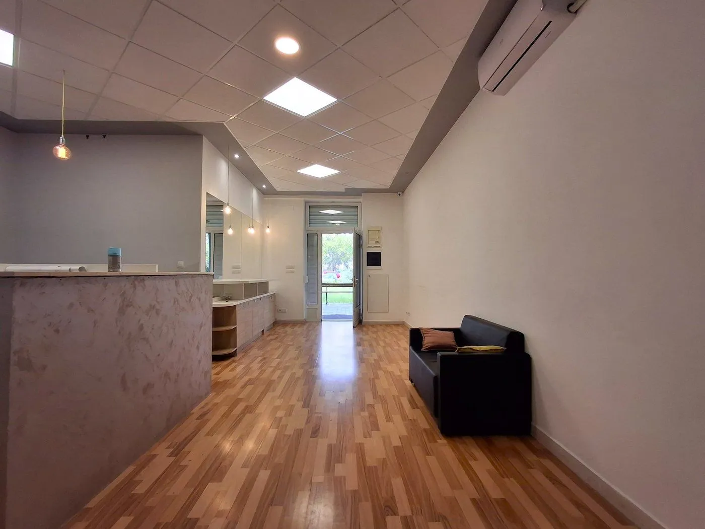 Rent, office space, 100m², Preko Morače, Podgorica