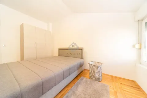 Rent, two bedroom apartment, 65m², Stari Aerodrom, Podgorica - image 7