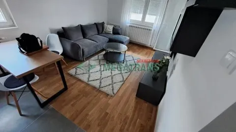Izdavanje, dvosoban stan, 45m², Petrovaradin, Novi Sad - image 1