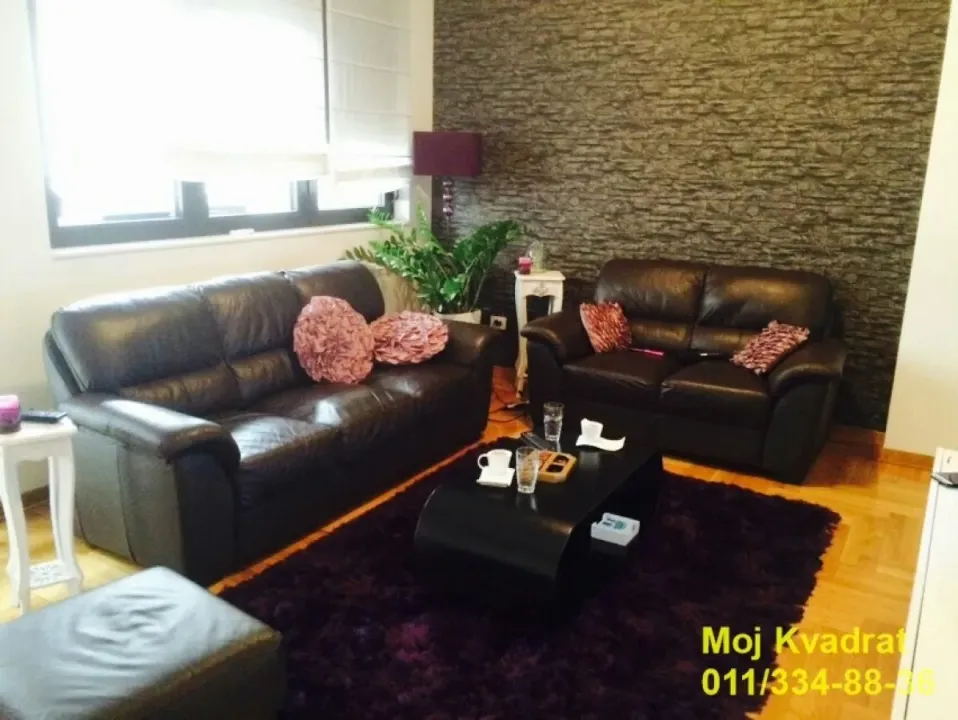 Prodaja, trosoban stan, 78m², Đeram Pijaca, Beograd