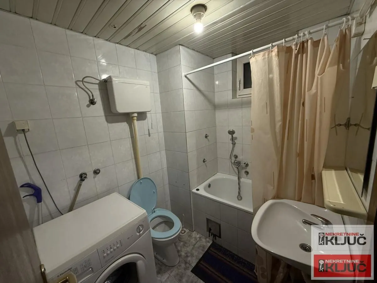 Prodaja, jednosoban stan, 32m², Nova Detelinara, Novi Sad Sve Podlokacije