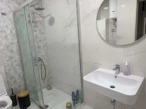 Izdavanje, dvosoban stan, 70m², Central Point, Podgorica - image 6