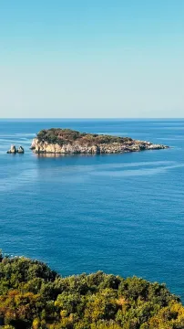 Pogled na more i ostrvo sa nekretnine. - image 8