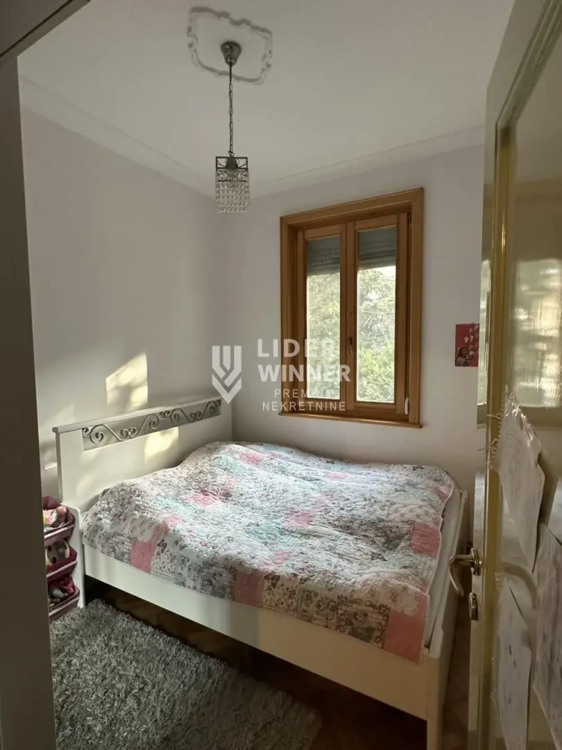 Rent, two bedroom apartment, 48m², Senjak, Beograd