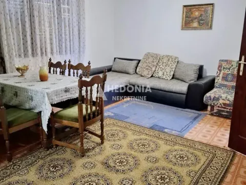 Prodaja, kuća, 176m², Centar, Inđija - image 12