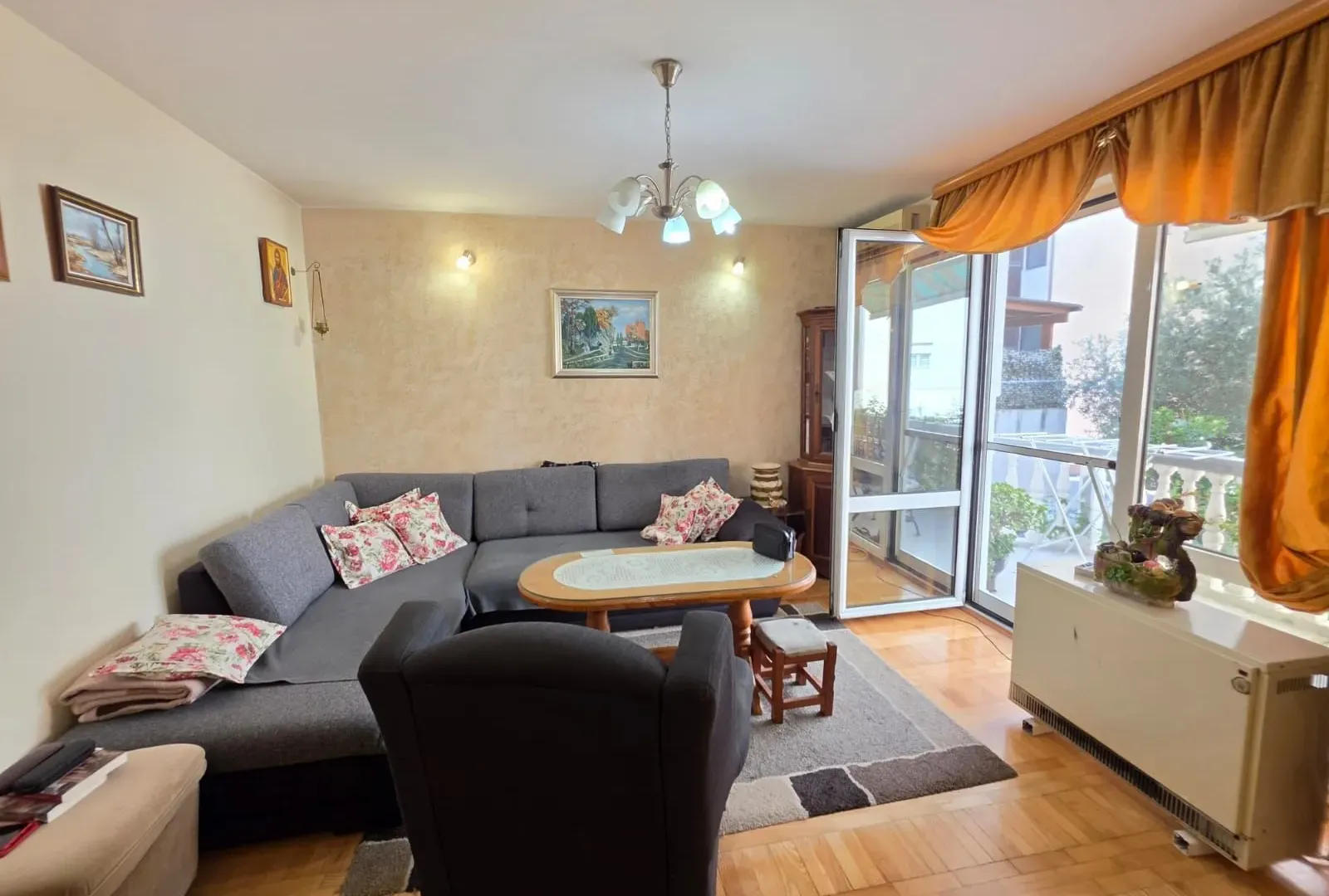 Sale, house, 368m², Bečići, Budva
