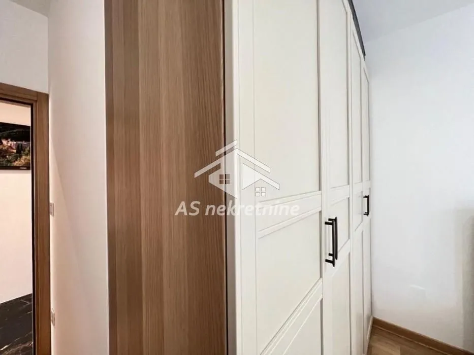 Prodaja, četvorosoban stan, 88m², Južni Bulevar, Vračar Sve Podlokacije