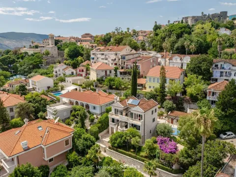 Sale, house, 233m², Savina, Herceg Novi - image 2