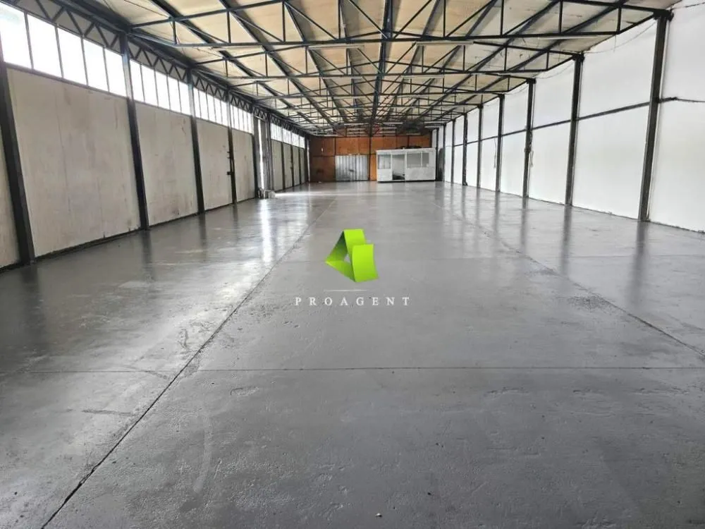 Rent, office space, 640m², Medijana, Niš