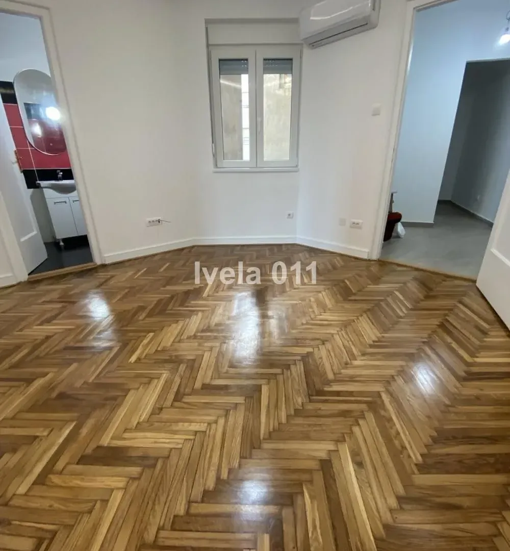 Prodaja, dvosoban stan, 49m², Kalenić Pijaca, Vračar Sve Podlokacije