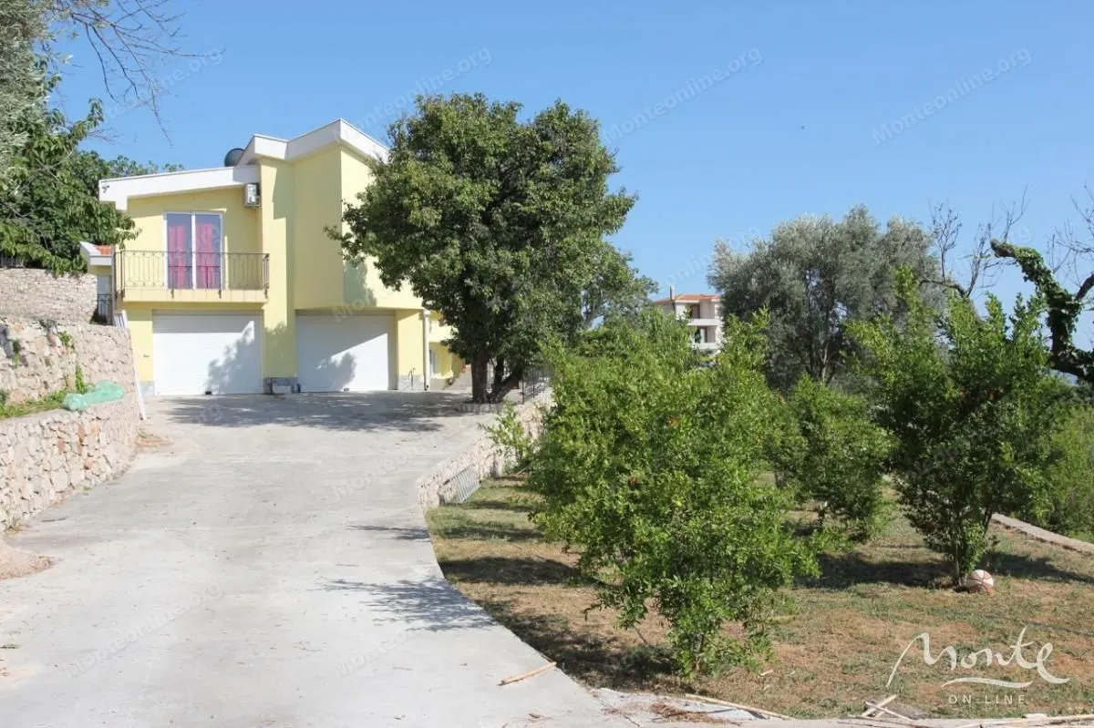 Prodaja, kuća, 380m², Dobre Vode, Bar