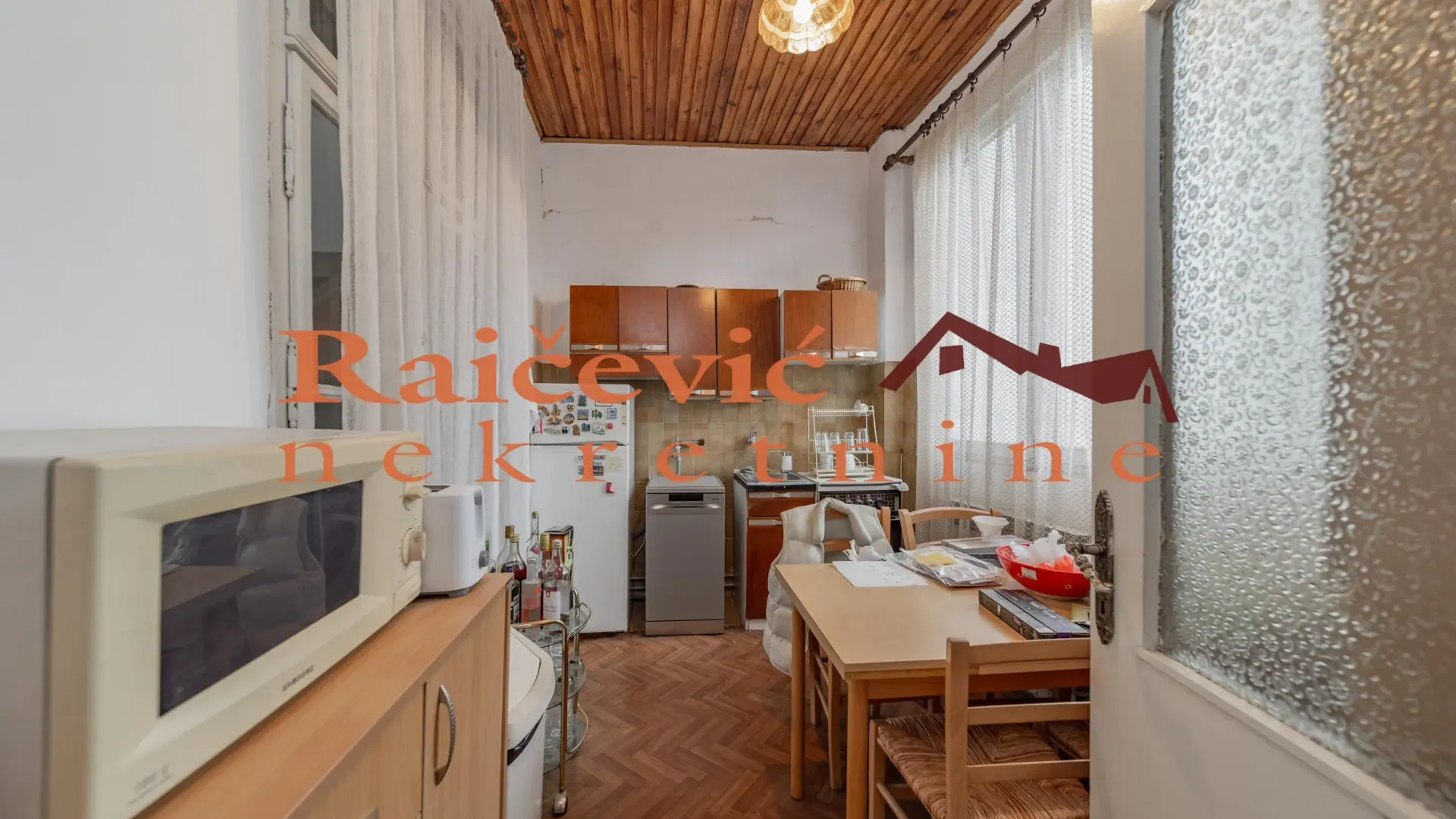 Prodaja, stan, 214m², Zemun Centar, Zemun Sve Podlokacije