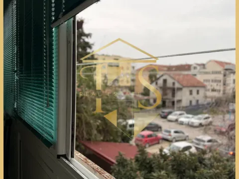 Rent, two bedroom apartment, 70m², Centar, Tivat - image 14