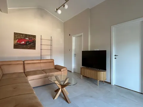 Rent, two bedroom apartment, 80m², Murtovina, Podgorica - image 11