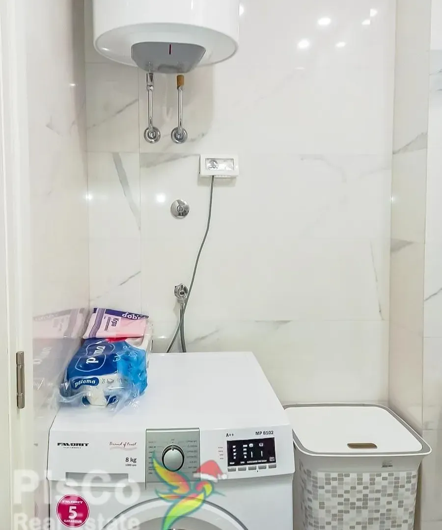 Izdavanje, jednosoban stan, 47m², Central Point, Podgorica