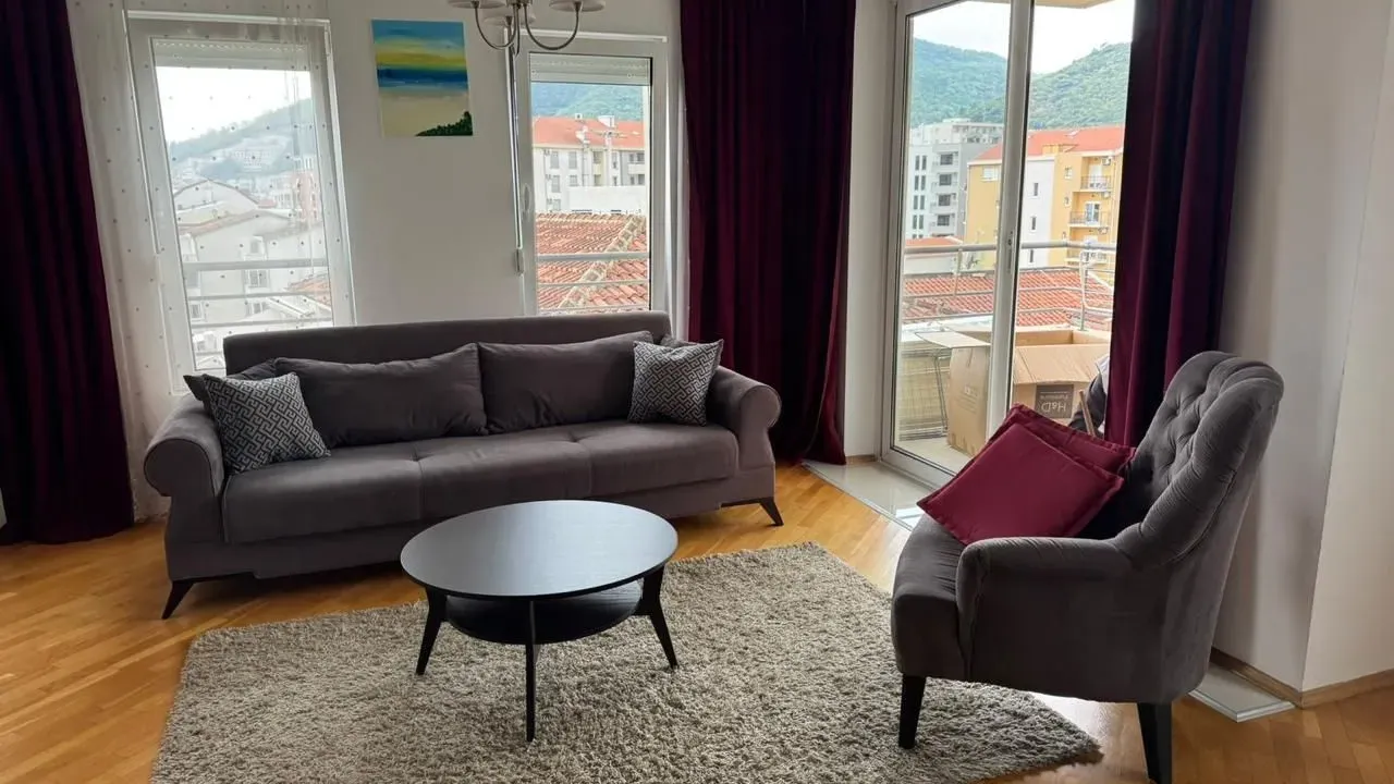 Rent, one bedroom apartment, 50m², Rozino, Budva