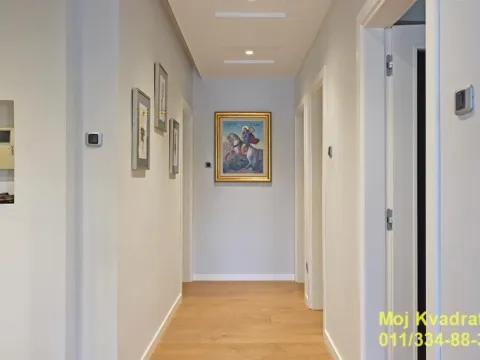 Prodaja, četvorosoban stan, 151m², Vračar Centar, Vračar Sve Podlokacije - image 17